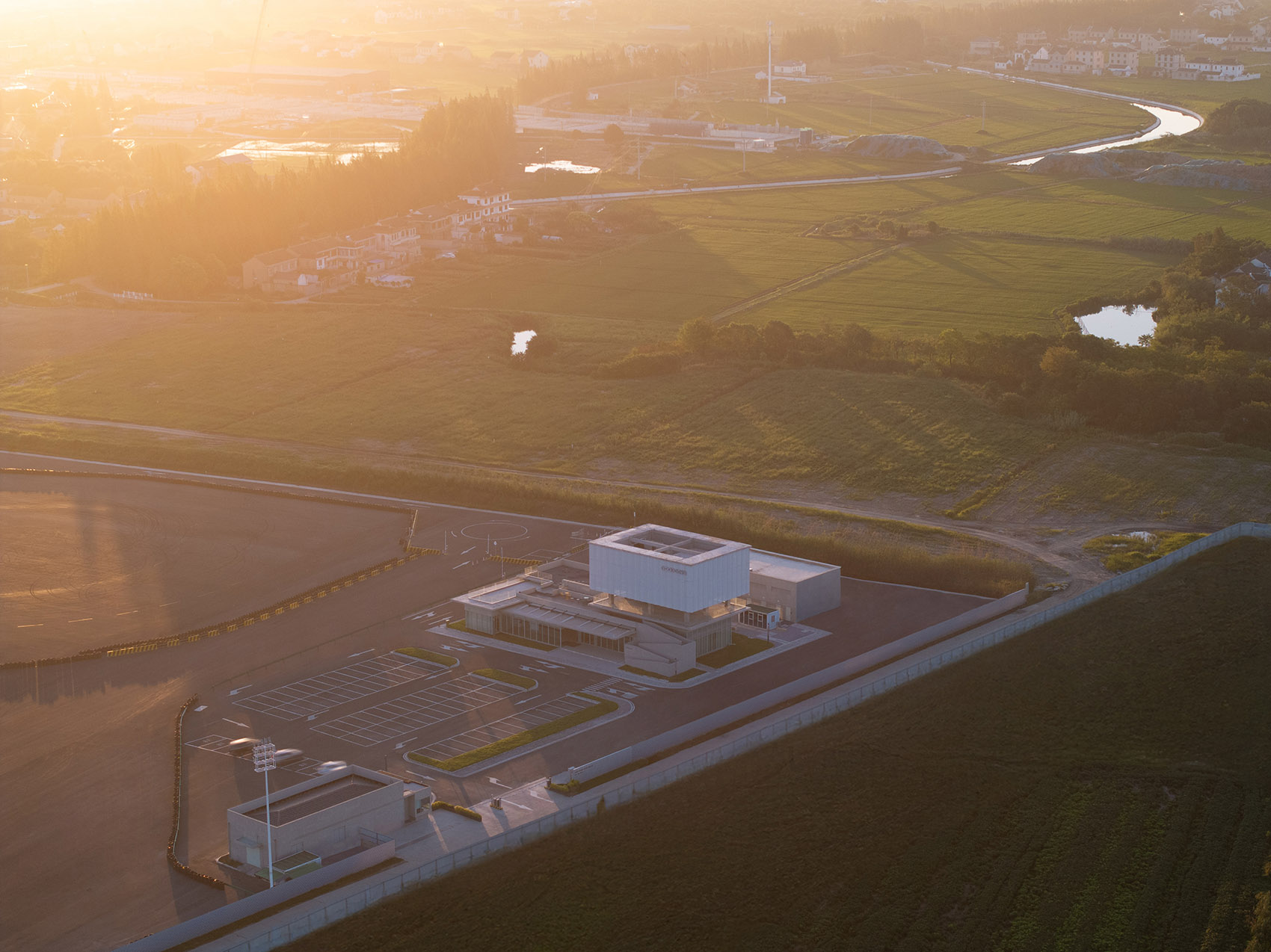 格物智能汽车总部丨中国苏州丨巢羽设计事务所-3