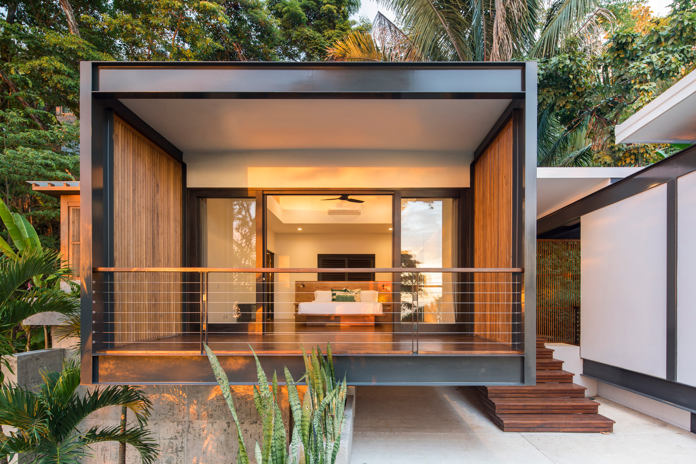 Studio Saxe creates contemporary villa in Costa Rican rainforest | Dezeen-16
