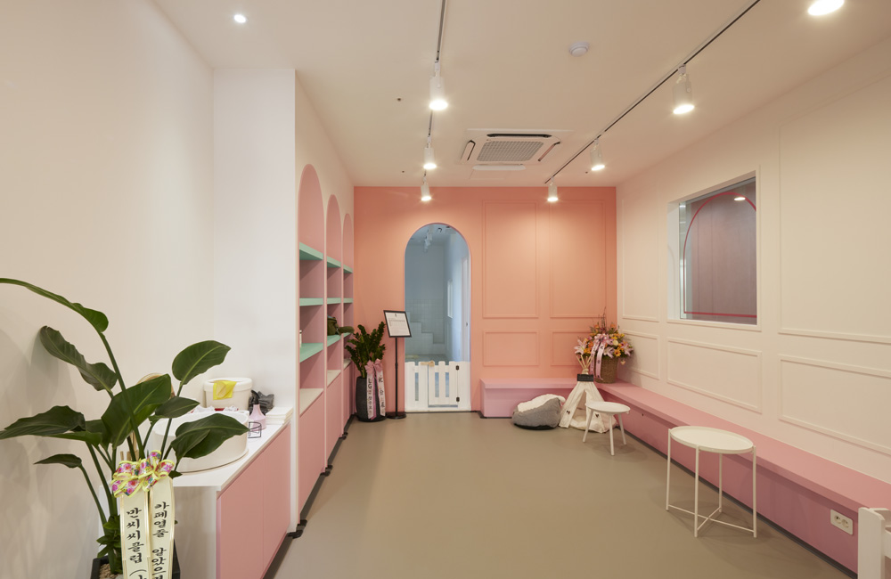 40 平米的粉色童话，爱犬咖啡厅的温馨设计-8