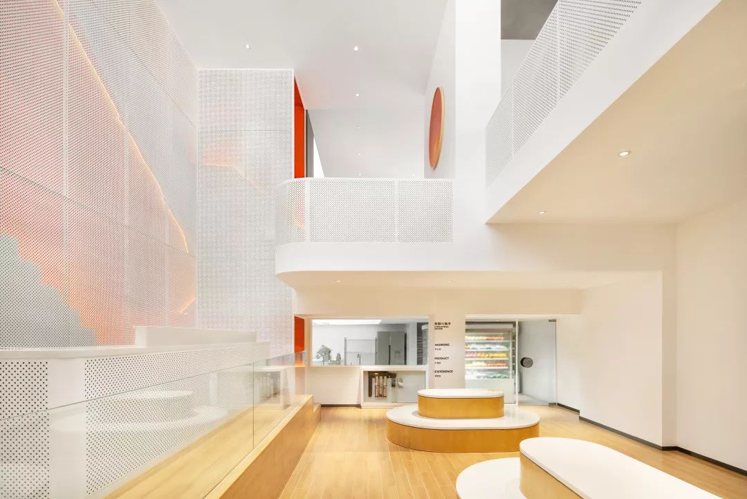 "无聊の瓶子"冷压果汁店 | 科技鲜榨,保留食物全营养-57