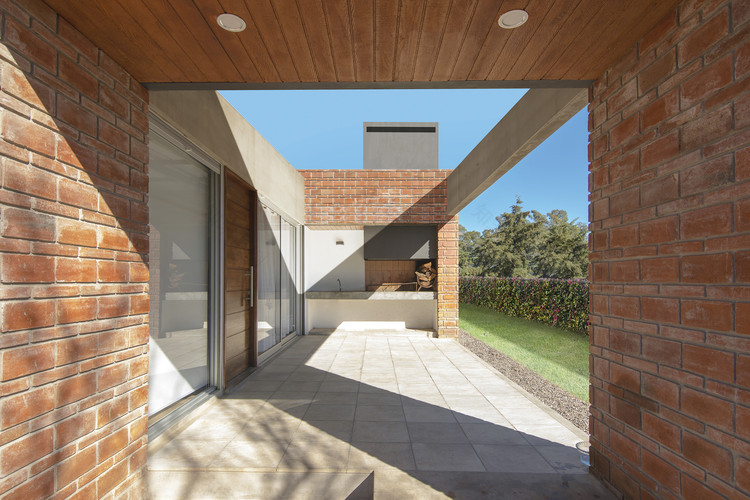 乌拉圭 69 平米“绿意容器”家园-18