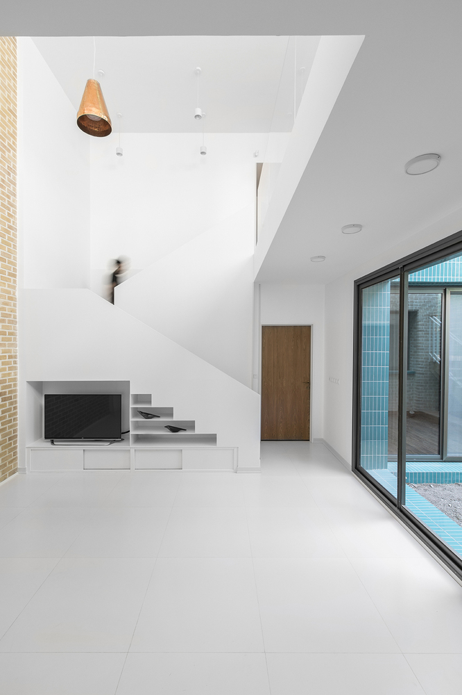 蓝院住宅的简约魅力-11