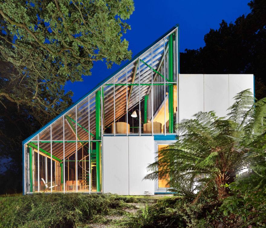 Historic England lists London cabbies' hut and Yorkshire "hobbit's home"-9