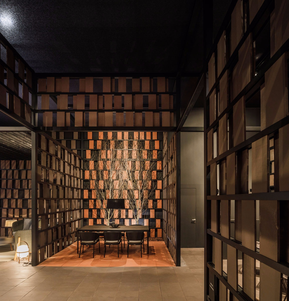 04 07  POINT [2017米兰展]-10