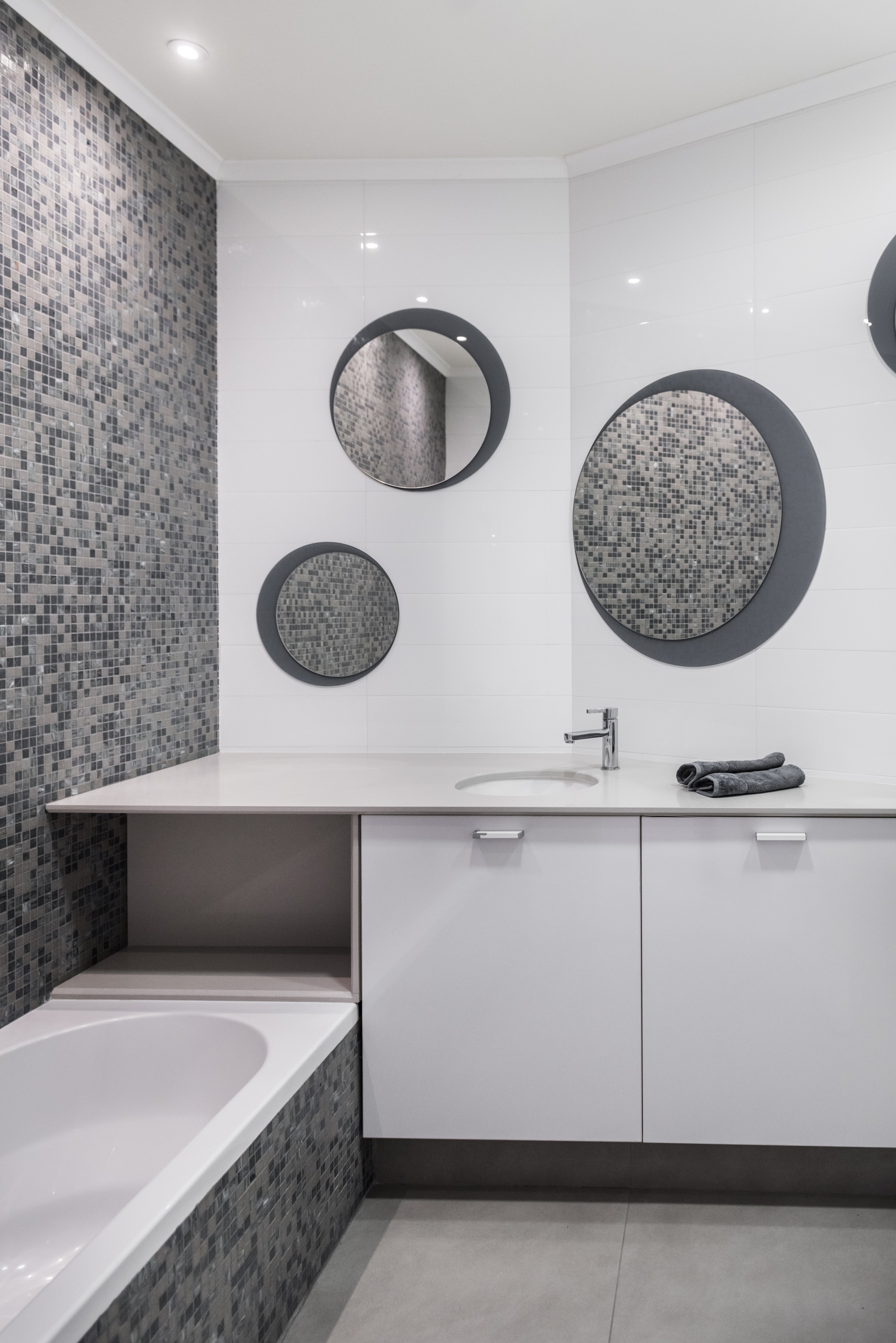 特拉维夫五角大楼顶层公寓 - 色彩斑斓的现代家庭空间-21