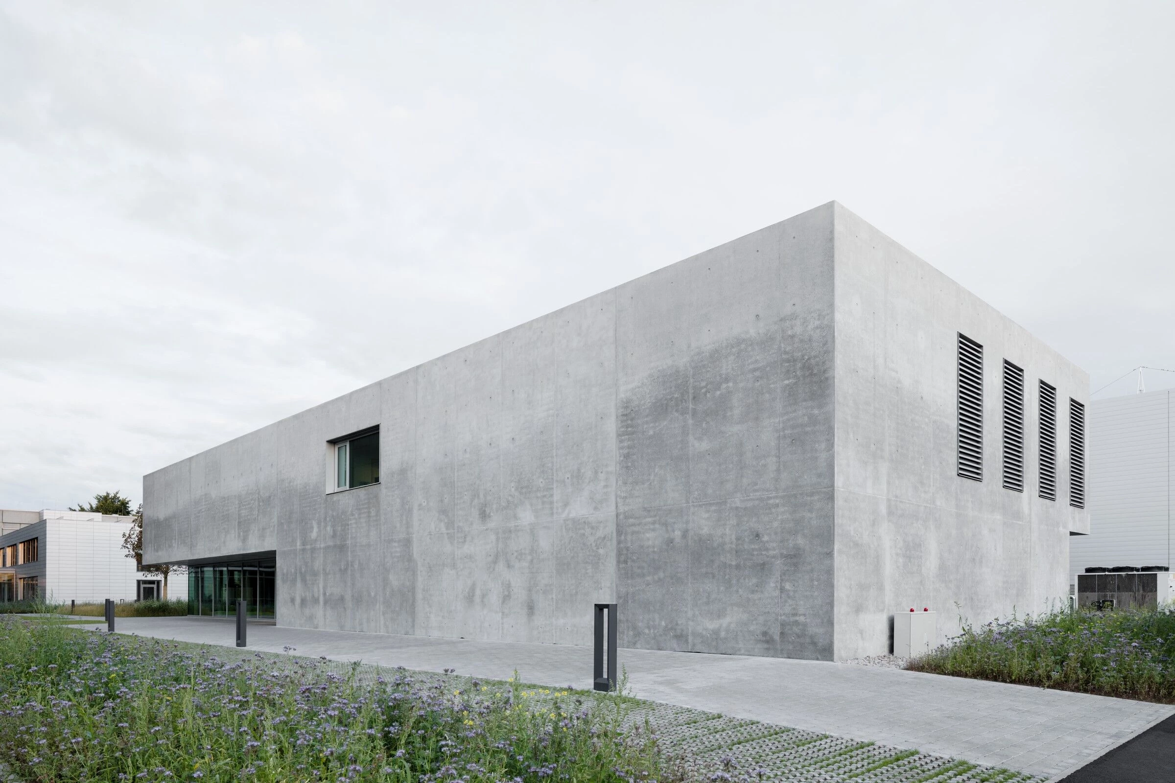 PERI Canteen · 德国南部现代工业风室内设计丨Studio ESW,Architekten Mühlich,Fink-24
