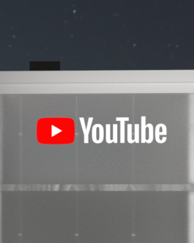 YouTube空间（注：YouTube是知名网络平台，一般不进行意译，直接音译；Space常见义为空间 ，在没有更多语境时这样翻译较合适）