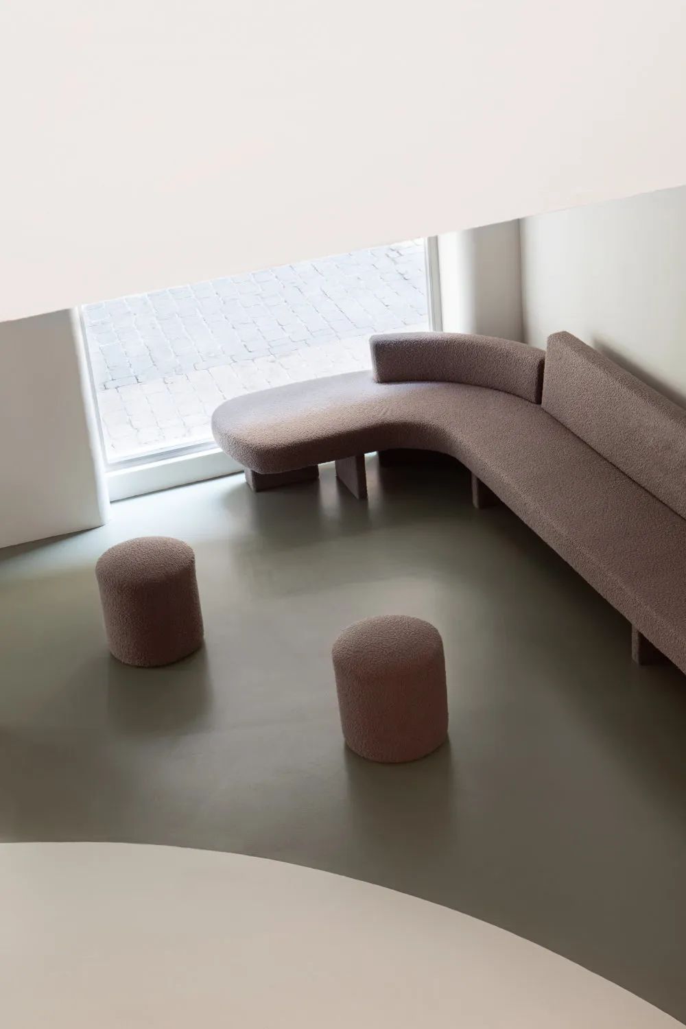 马德里多品牌旗舰店设计鉴赏 · 原始极简的潮牌空间-61