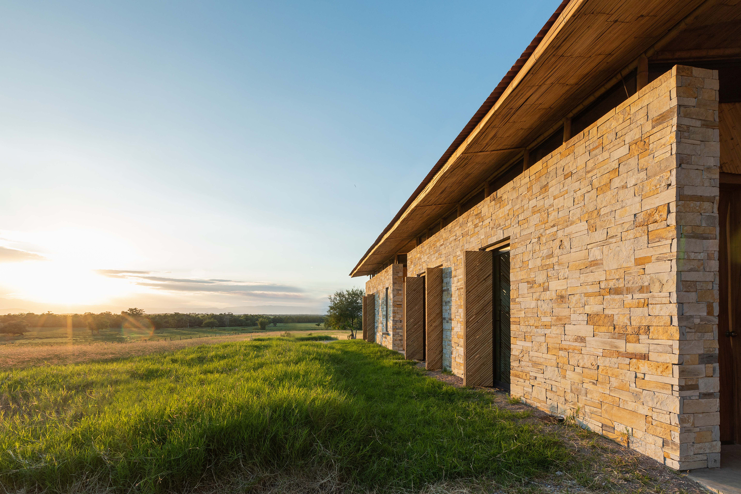 墨西哥竹构诗意栖息地丨Marina Vella Arquitectura-31