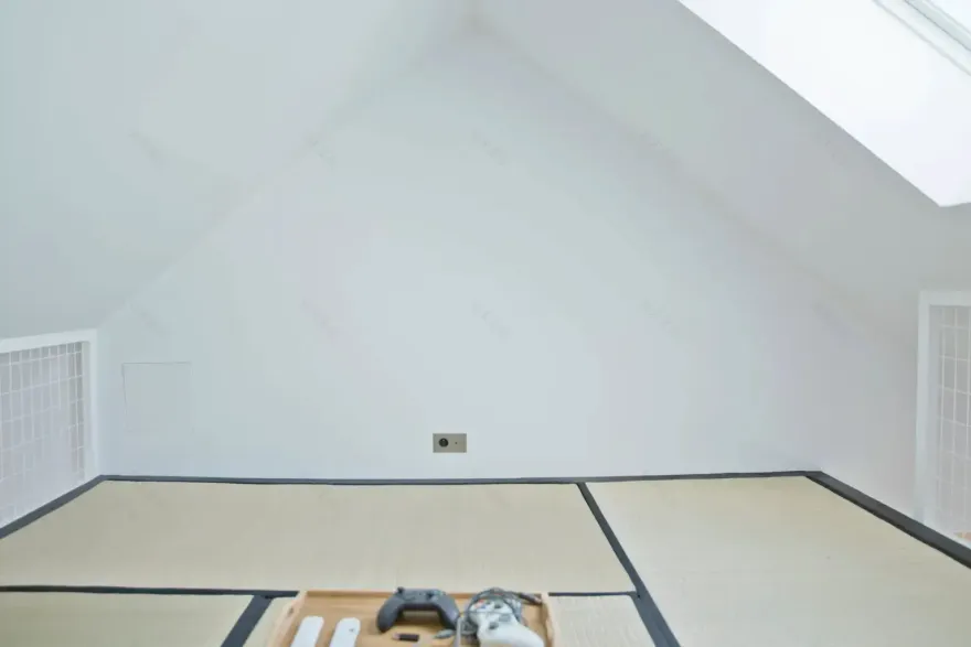 简约舒适的儿童友好型双层公寓设计-13