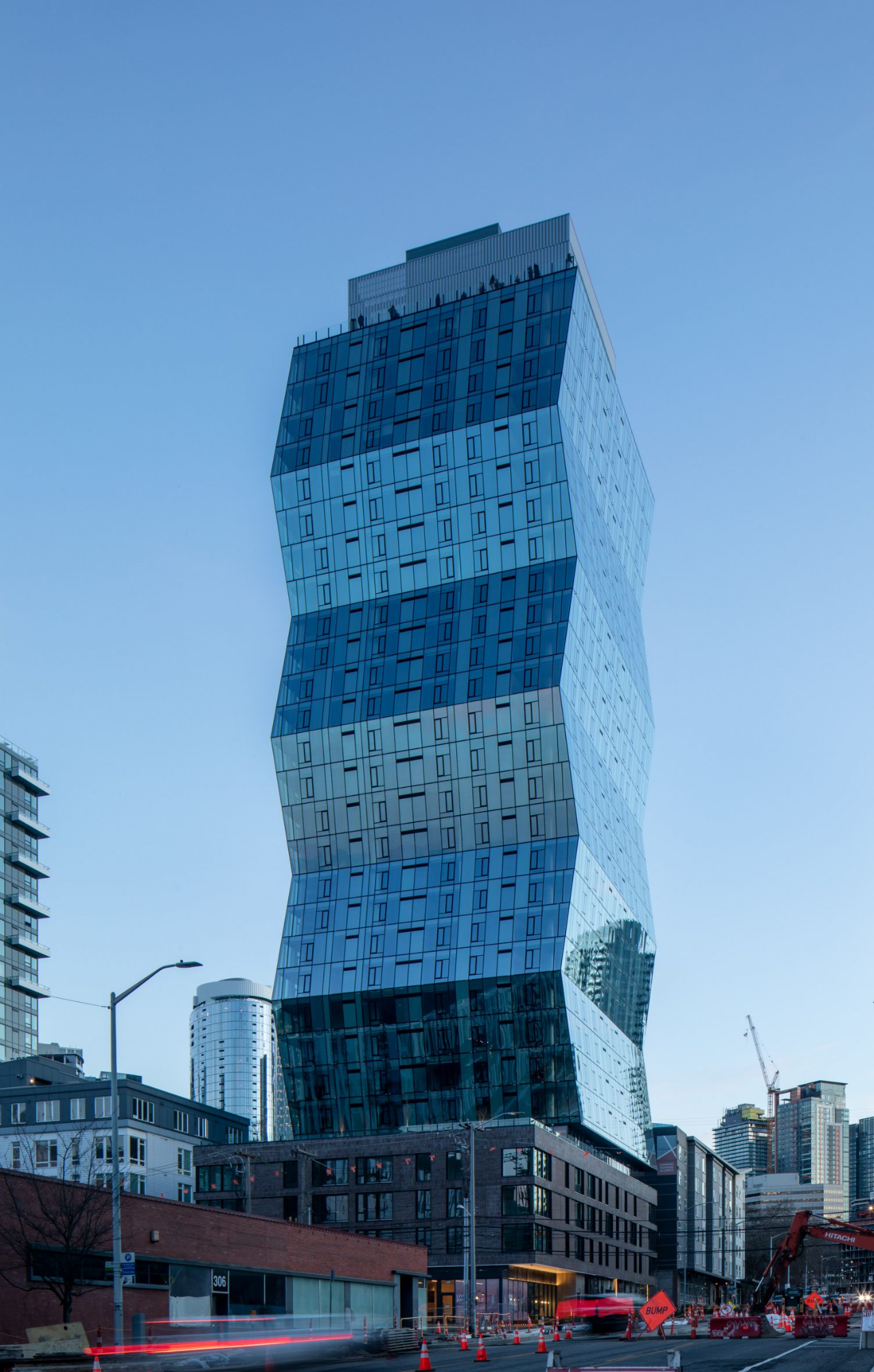 Skyglass Apartments 租赁住宅楼丨美国西雅图-5