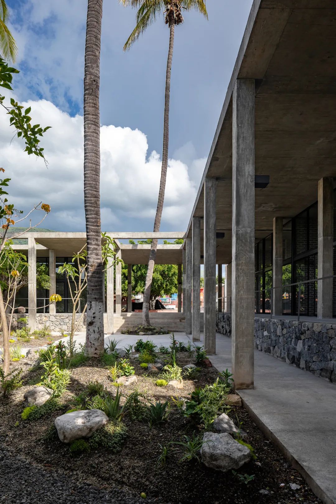 诗意的实用主义 | 墨西哥 Dellekamp 建筑公司作品解读-51