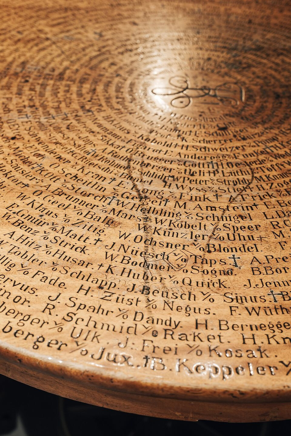 COCC· and coherent 打造瑞士圣加仑老城区温馨酒馆-22