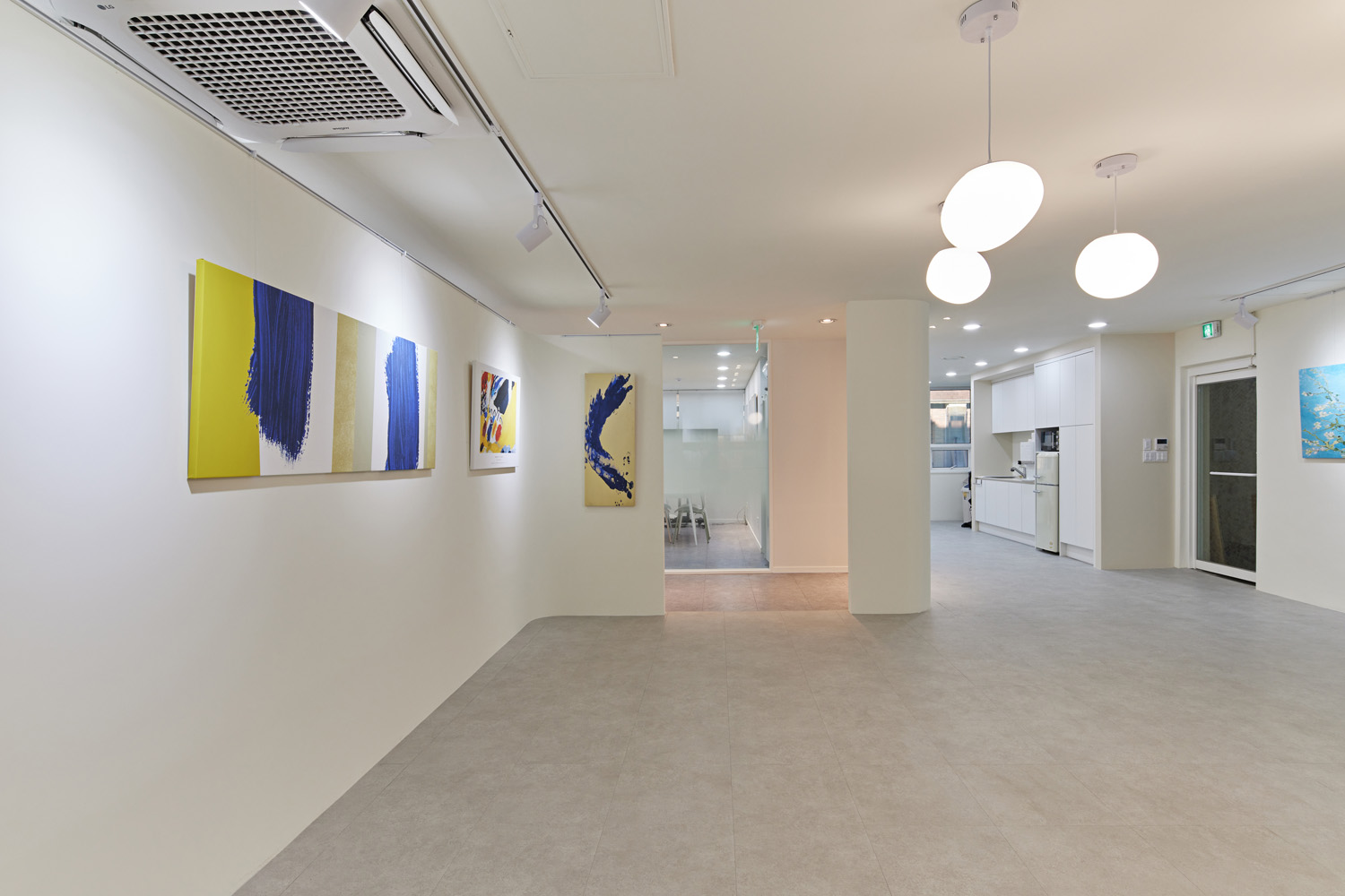 白色时尚 | 38 平简约清新的迷你公寓设计-8