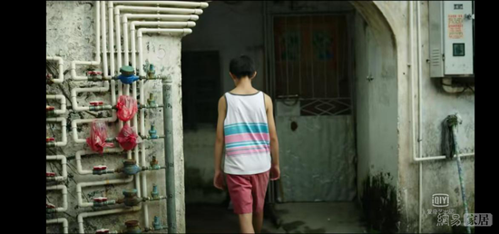 《隐秘的角落》家居设计解读,品味剧情背后的空间美学-45