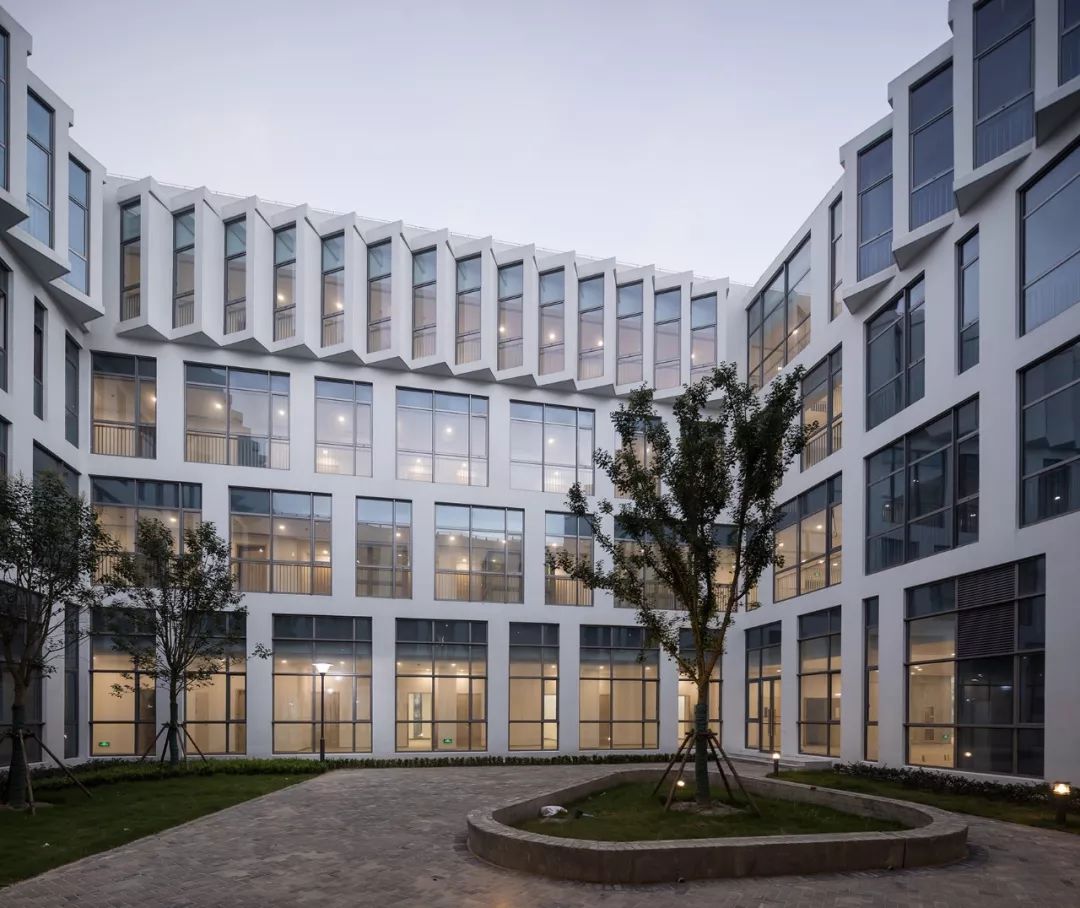 崇明体育训练基地 | 生态实验与高性能建筑的融合-36