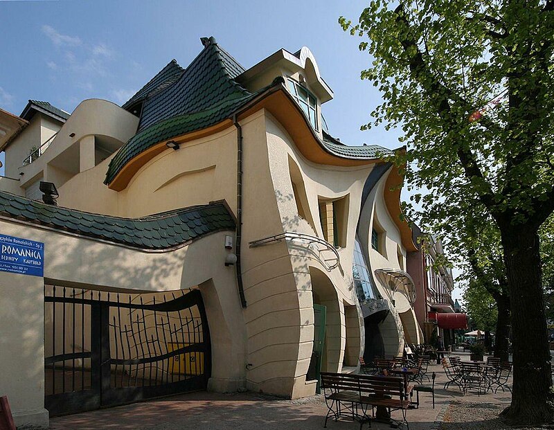 Krzywy Domek (Crooked House) / Szotynscy & Zaleski-24