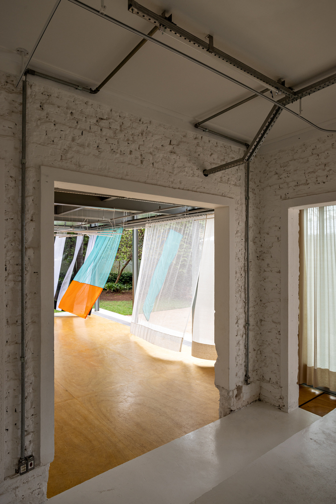 液态之家 · 将私人住宅转变为艺术创作的共享空间丨巴西圣保罗丨Julia Feldens-42