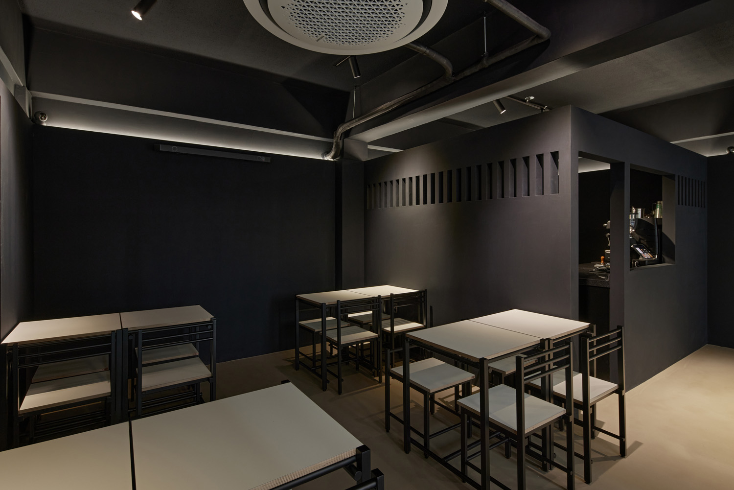 11 平卡普蒂尔，高级黑打造精致室内空间-13