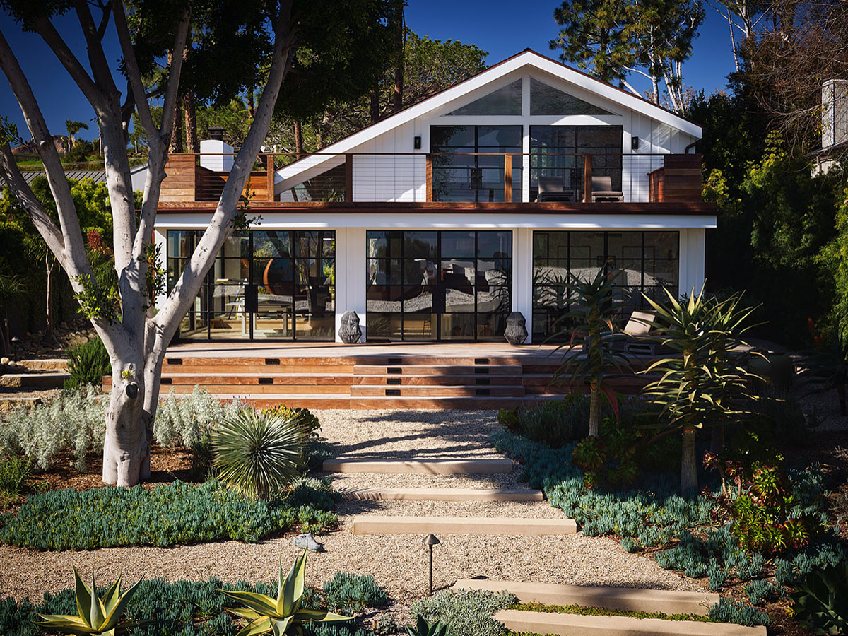 马里布明亮现代的家供父亲和儿子居住-1