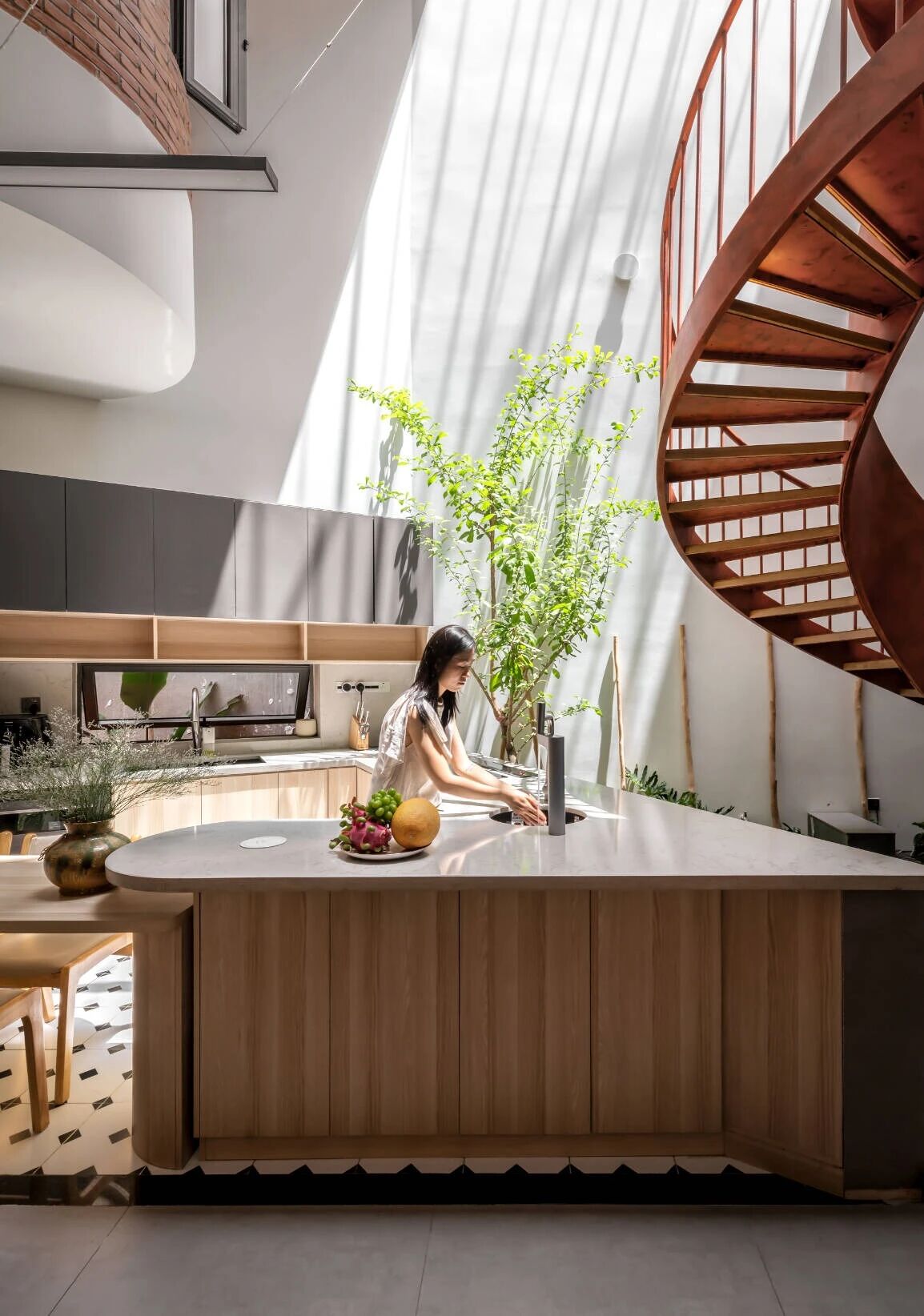 把房子扭成“Z”字，在闹市中心安了个会呼吸的家-22