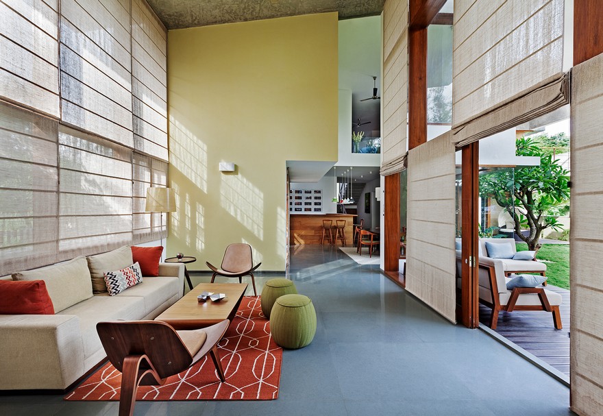 This Bangalore House Featuring Mid-Century Classics Furniture and Contemporary Art-21