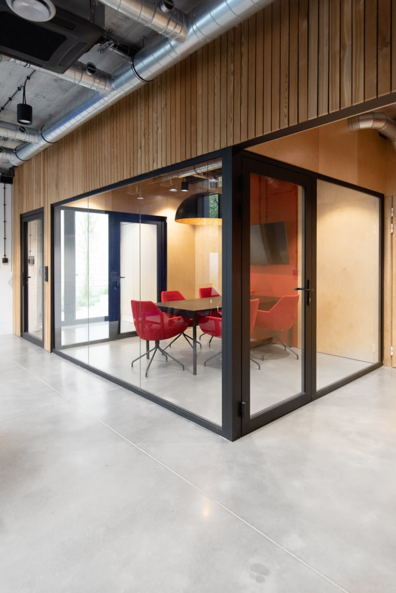 波兰 Demiurg Spec Suites 现代办公空间丨波兰波兹南丨mode:lina™-14