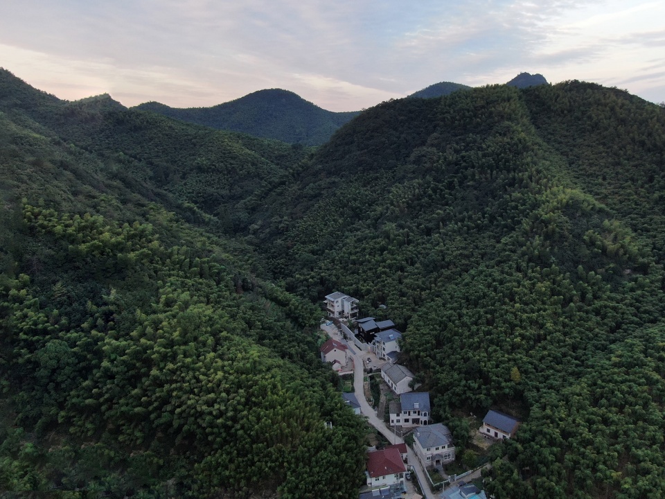 青骊民宿 | 隐世江南，莫干山下的现代园林建筑-10