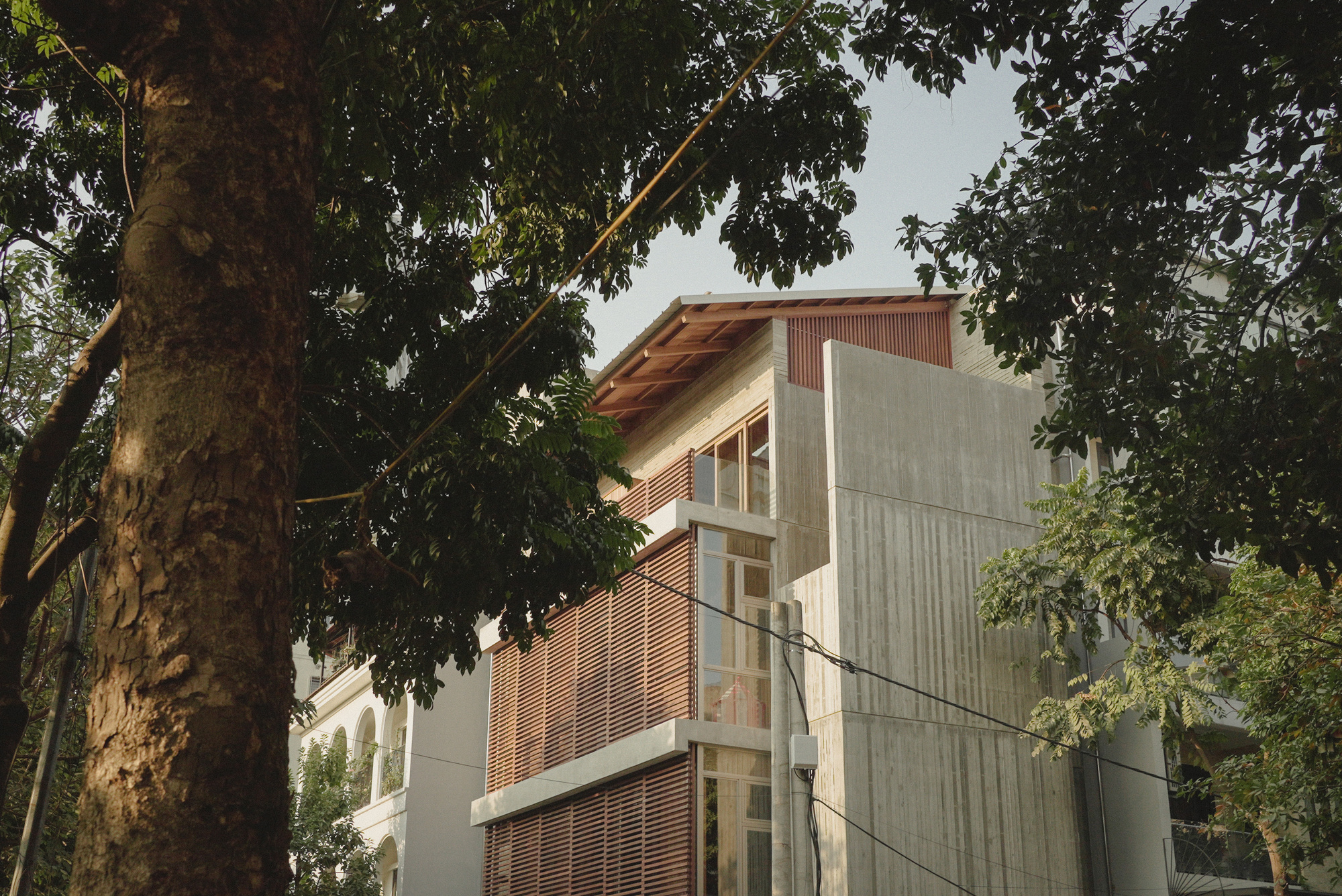 Vertical Tube House - Kam and Ly House / HGAA + Jien Jun + naïve practice + Taewon Park-29