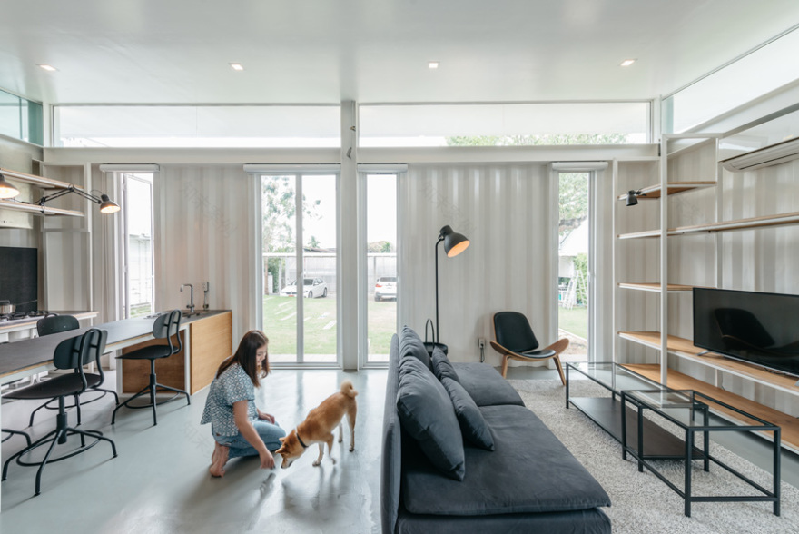 แบบบ้านตู้คอนเทนเนอร์ เปลี่ยนตู้ 15 ใบ เป็นบ้าน 1 หลังใหญ่ กับอีก 1 หลังน้อย-13