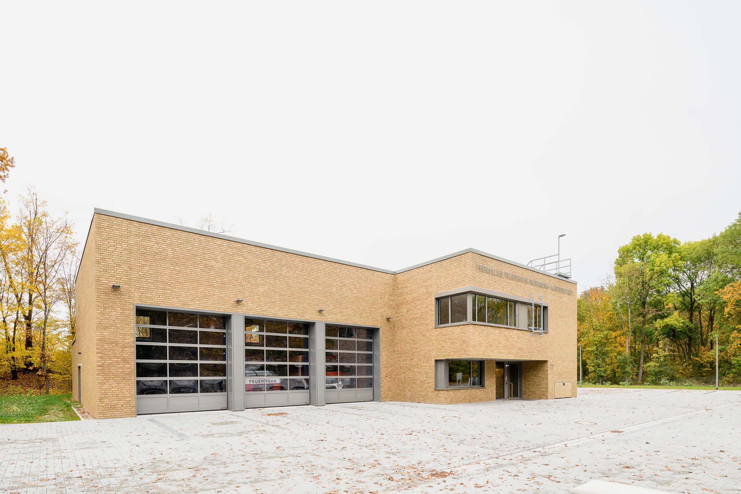 Gerätehaus Freiwillige Feuerwehr Nürnberg-Gartenstadt | KÖLLING ARCHITEKTEN BDA-4
