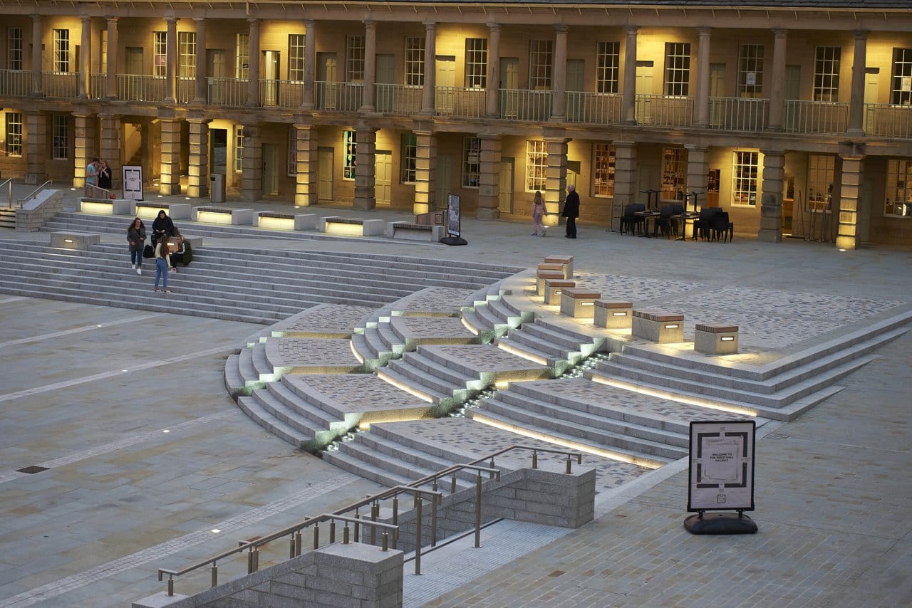 英国哈利法克斯 Piece Hall 广场 · 历史建筑的现代复兴-28