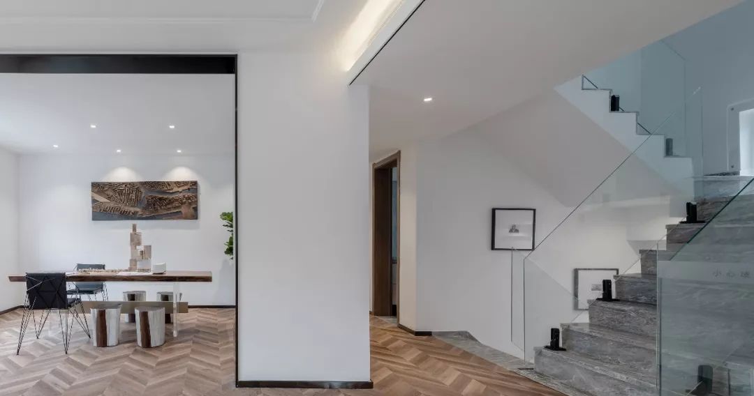 青岛新城红岛湾商墅 | 点线面的艺术重构-18