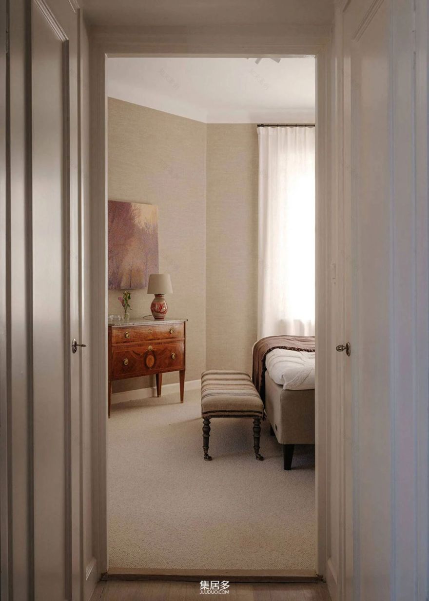 创意四溢的白色斯堪的纳维亚公寓丨瑞典斯德哥尔摩-18