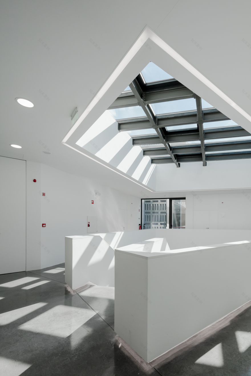 田园牧歌,莫什卡维迪的宗教中心,葡萄牙 / Plano Humano Arquitectos-102