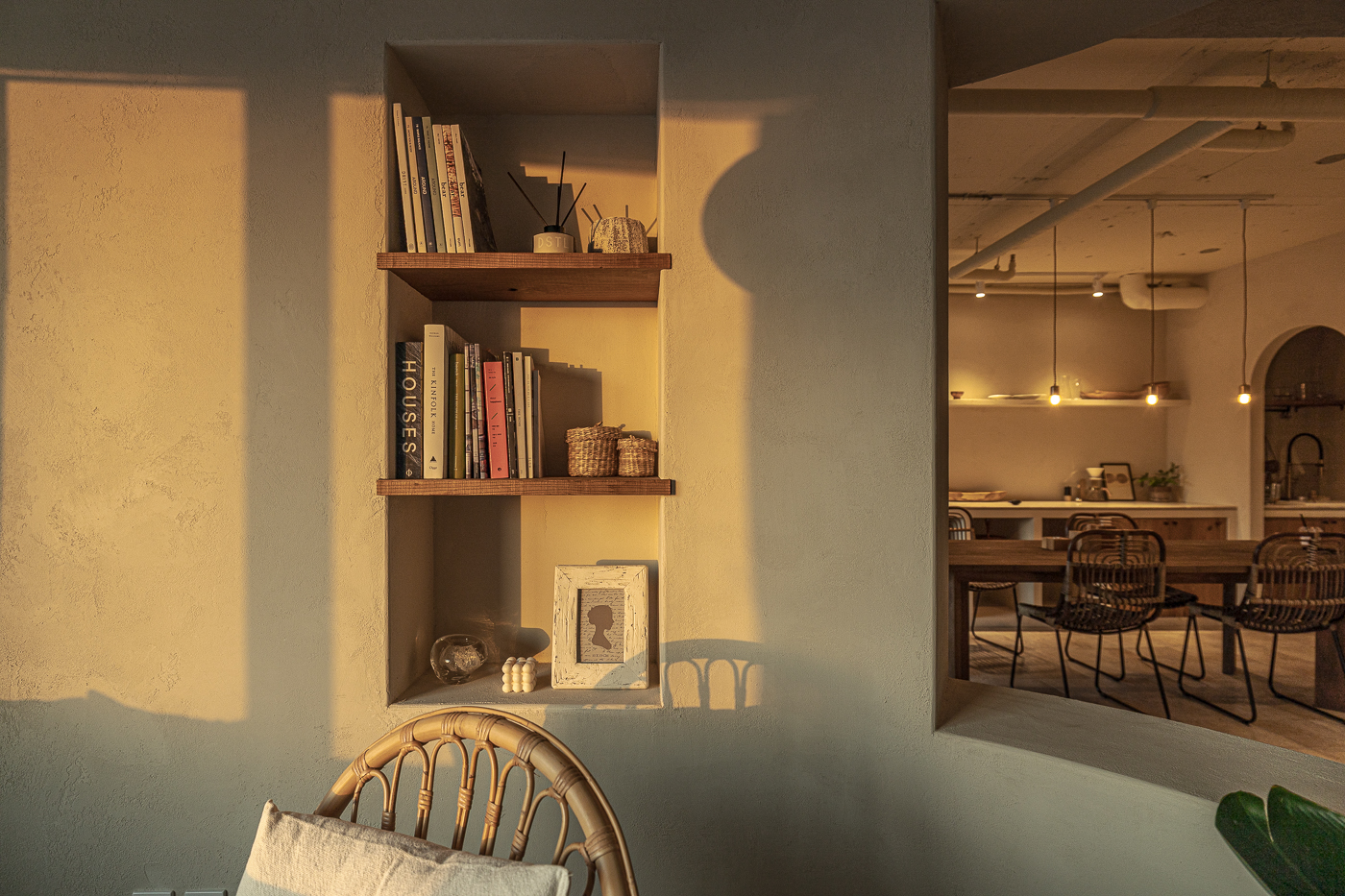 白色调的极简主义 | 200 平米的现代豪华公寓-14