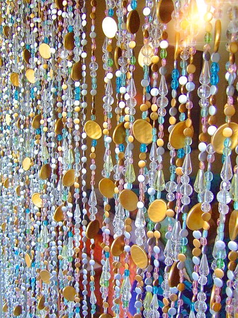 伦敦住宅银金椭圆淡彩水晶玻璃珠帘丨英国伦敦丨Memories of a Butterfly Shop-3