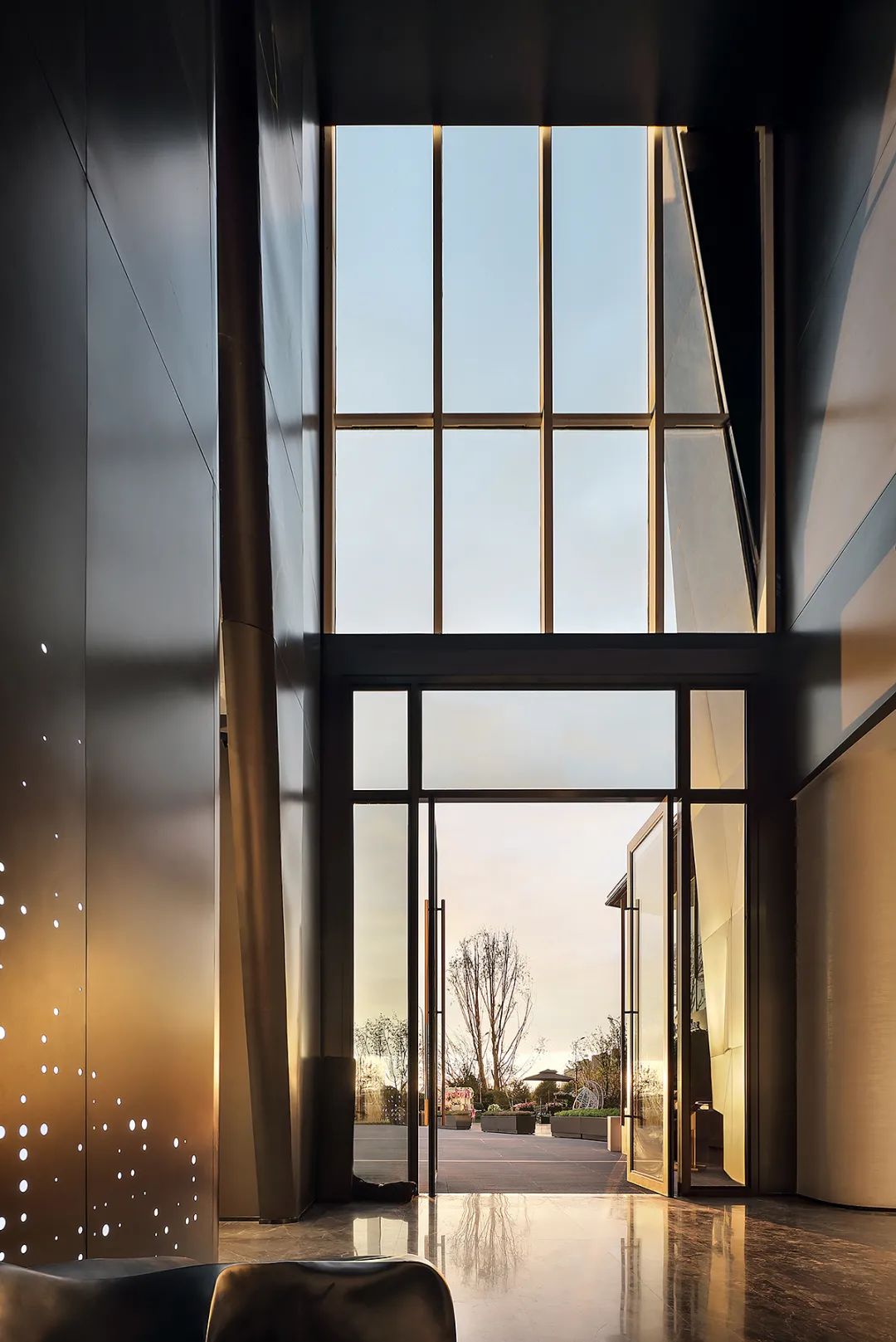 银川中梁印营销中心 | 宇宙星辰下的刚柔并济空间-12