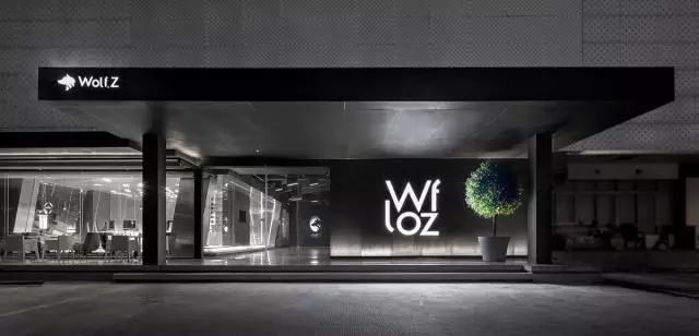 周杰伦在深圳开了一家“黑网吧”，占地千平，非常奢华！-4