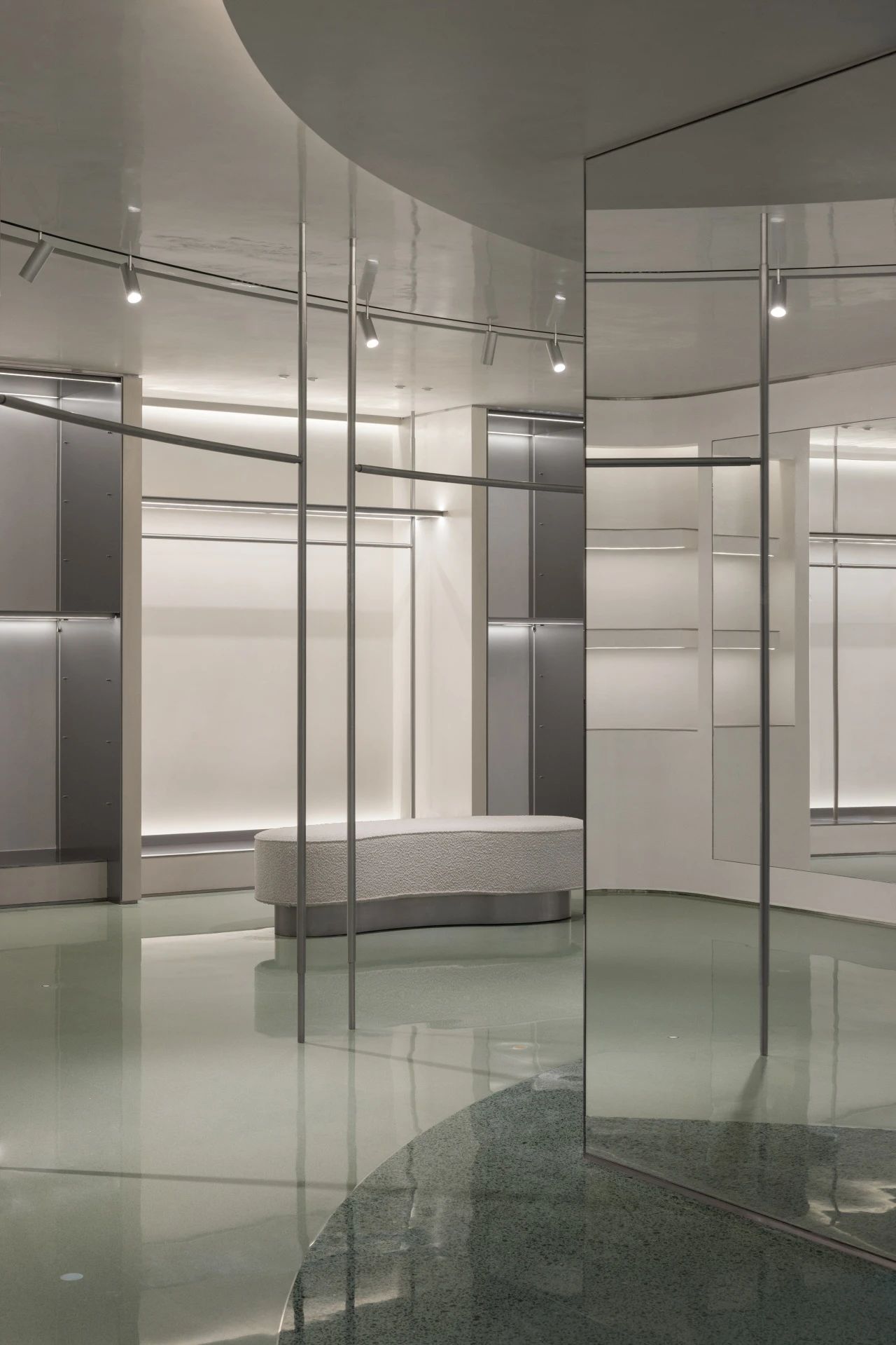 Mark  Lona北京国贸旗舰店丨中国北京丨STUDIO 4,301-57