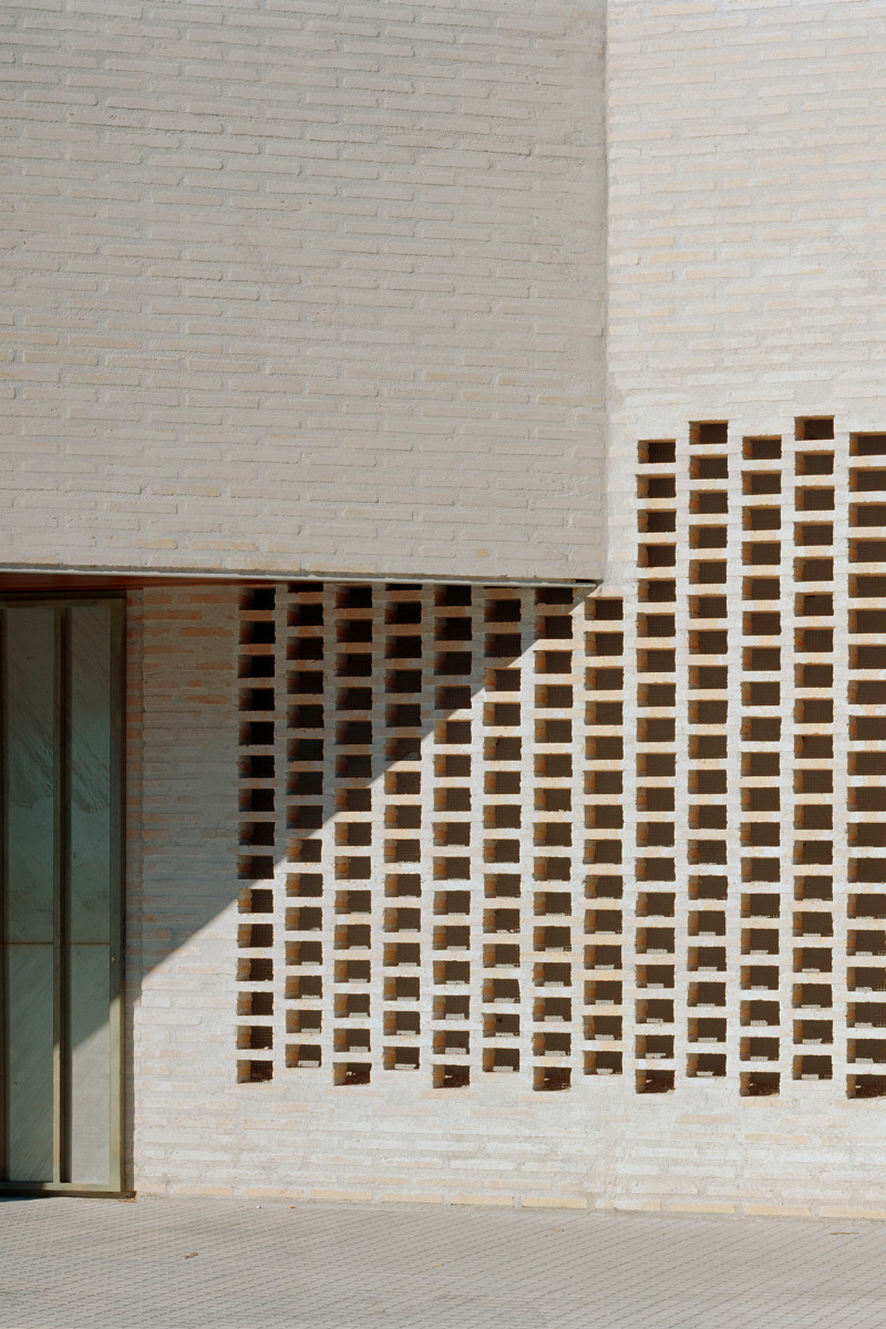 巴塞罗那附近的日间诊所丨BAAS arquitectura + CASA Solo-32