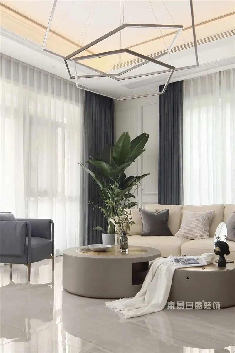 350㎡简美风装修实景，住进画一样的大宅-1