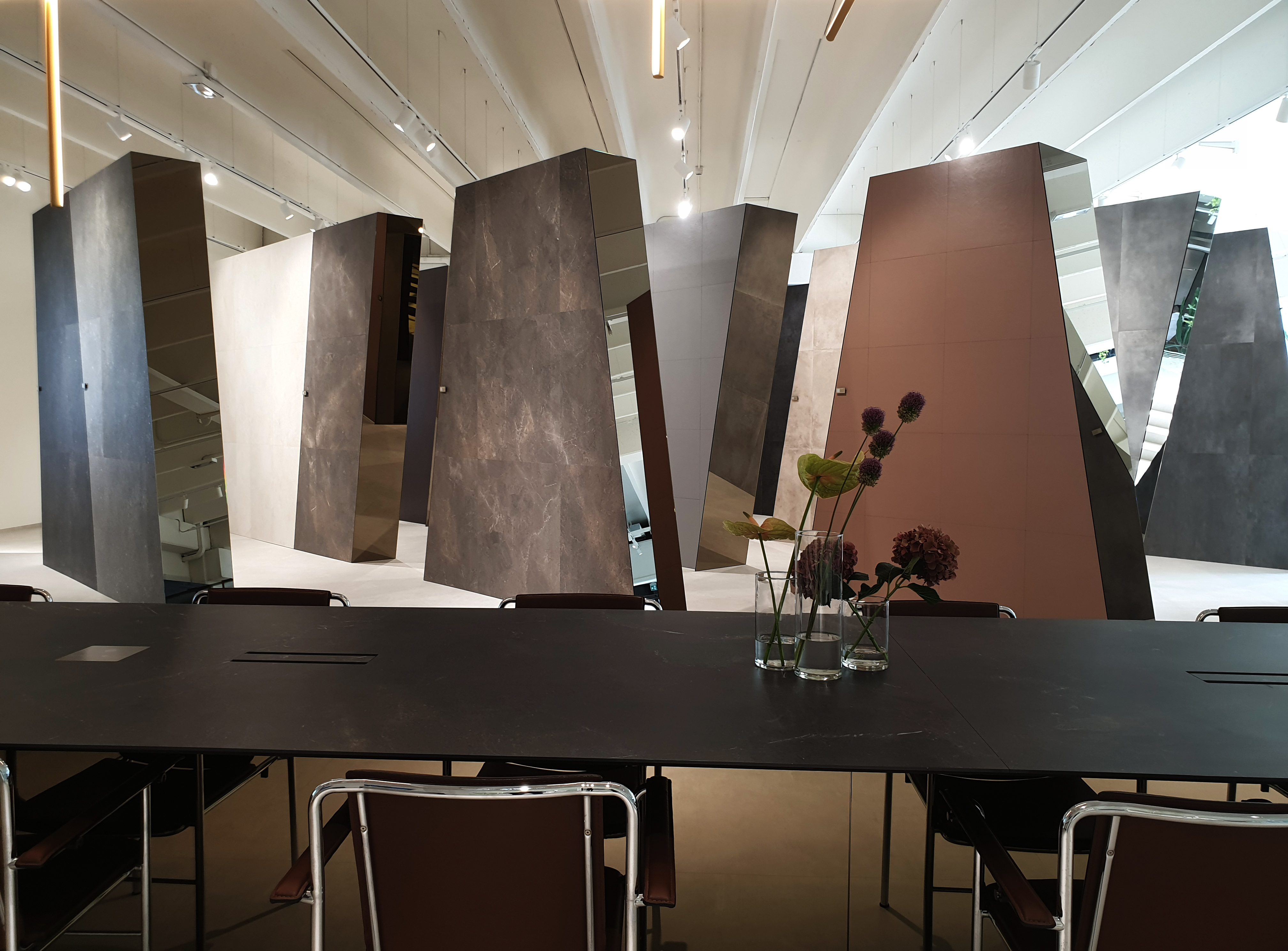 Porcelaingres 展厅设计丨意大利丨Massimo Falato 和 Porcelaingres-0