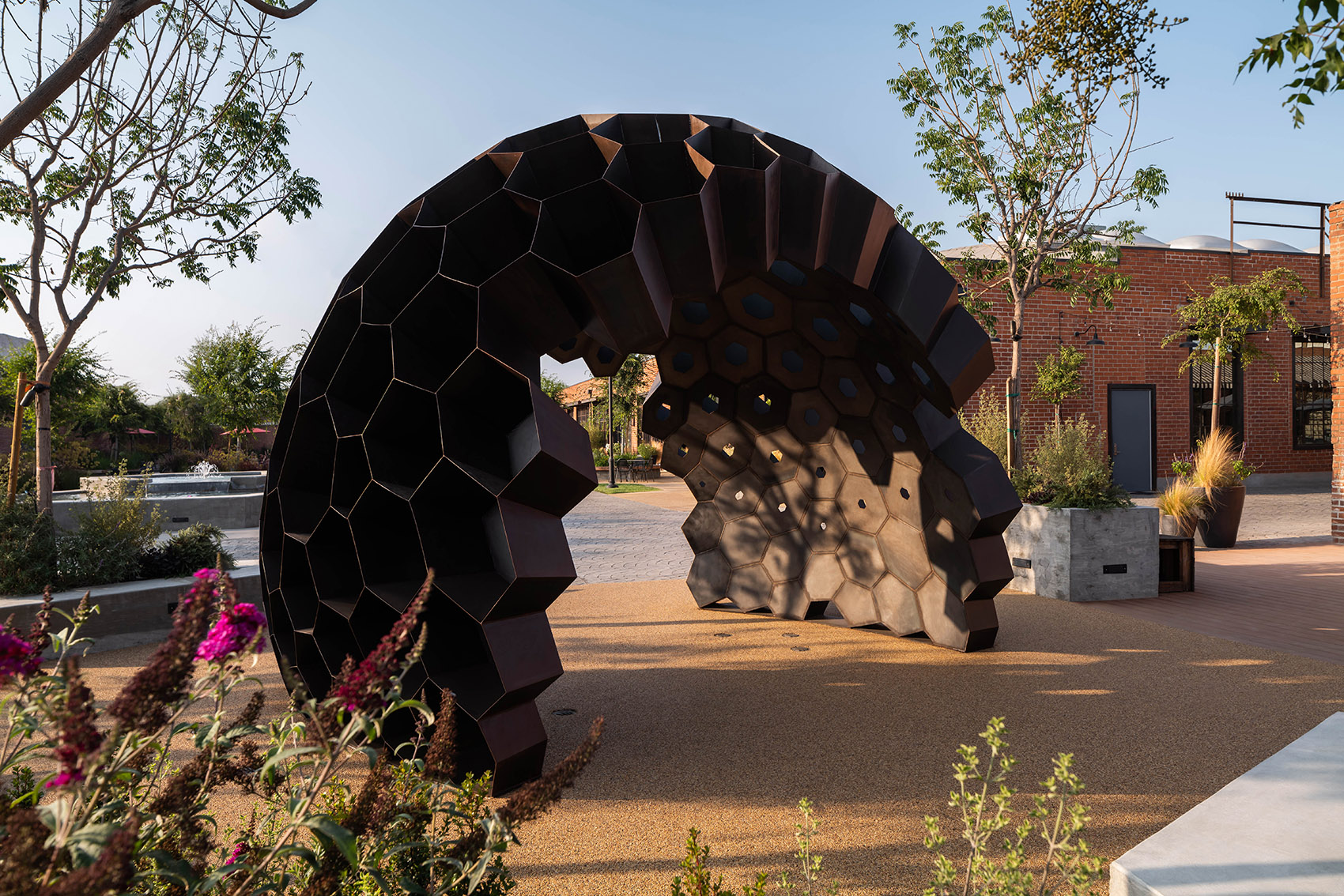 “蜂巢”展亭丨美国洛杉矶丨OCA-13