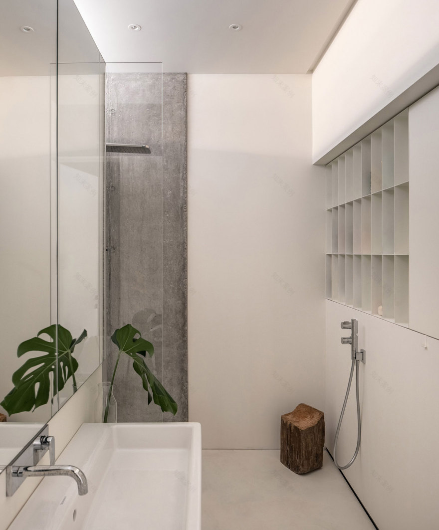 乌克兰利沃夫时尚绿意公寓设计-8