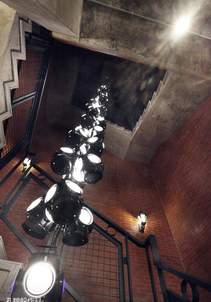 80 年代老车站焕新颜,设计师的怀旧之作-48