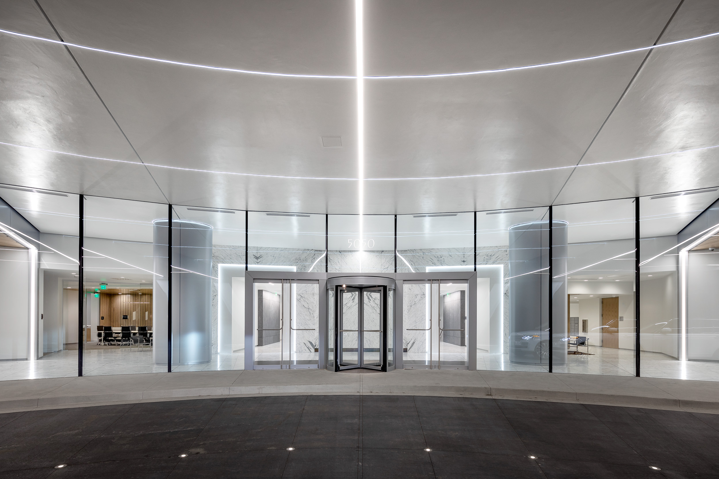 丹佛科技中心 50 Fifty 办公大楼 | 颠覆传统办公环境的设计-11