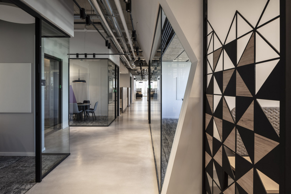 自然材料打造温馨跨国办公空间-25