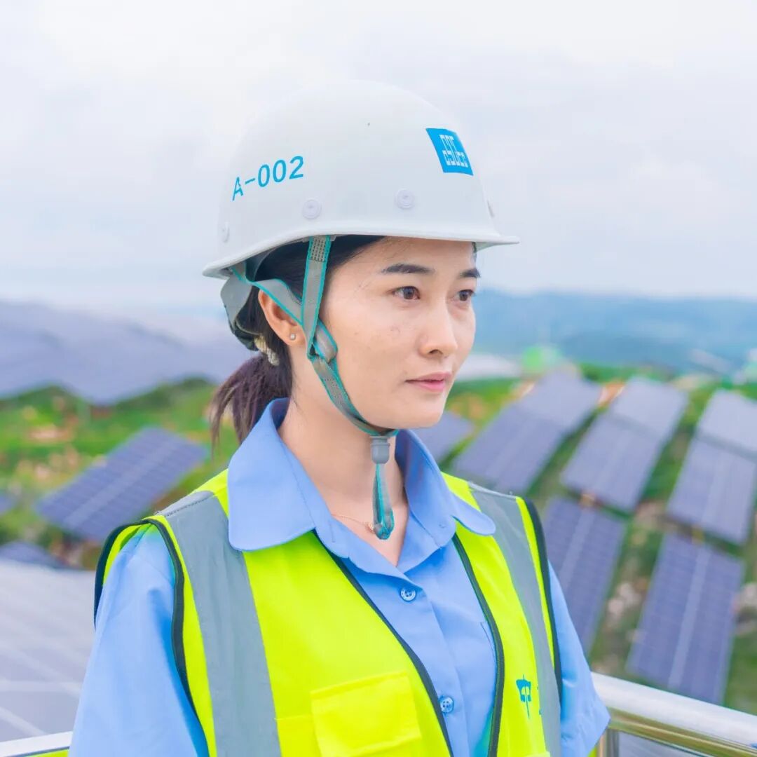 如何在平均坡度超40度的峭壁上建光伏电站？｜争做文明有礼中建人-20