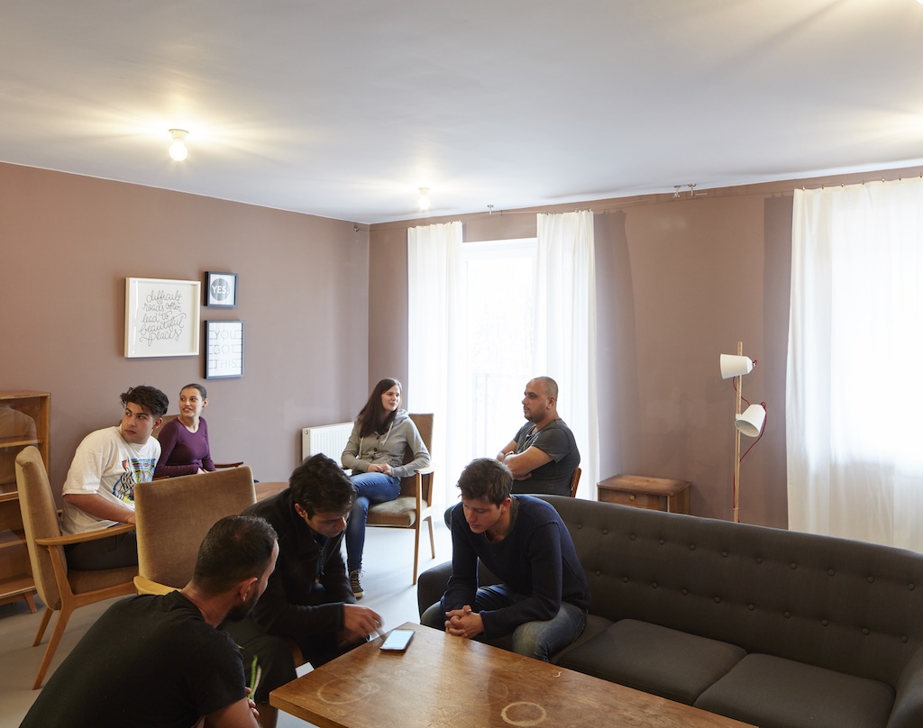 HERberge(难民家园)-15